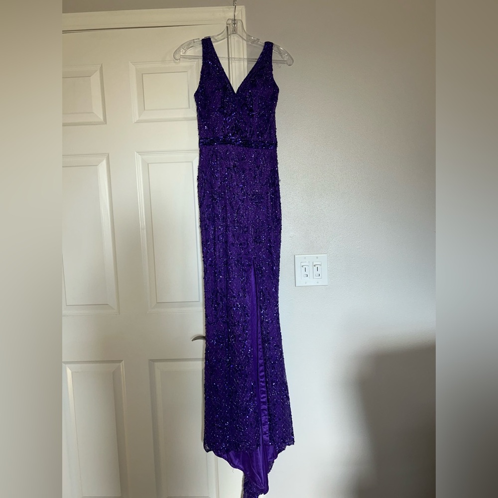 PROM DRESS - Picture 2 of 9